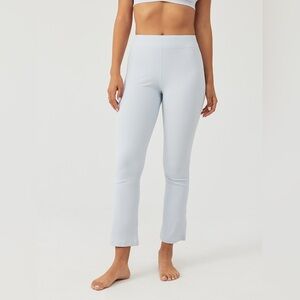 Outdoor Voices Superform Rib Kick Flare Leggings Pants in Jasmine
